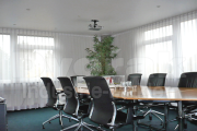 Frontbild Büroetage mit guter Verkehrsanbindung - ca. 296 m²