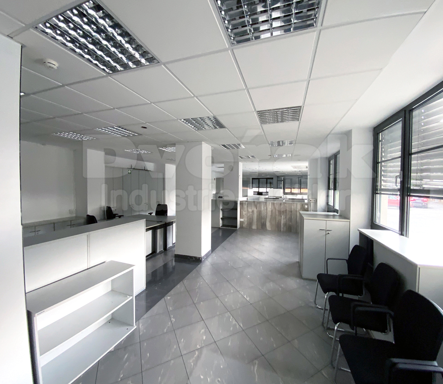 Bild 2 Büro_Multifunktionsfläche