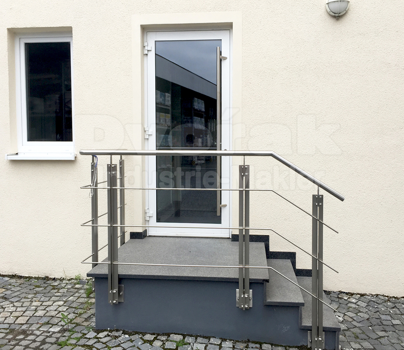 Bild 3 Seiteneingang